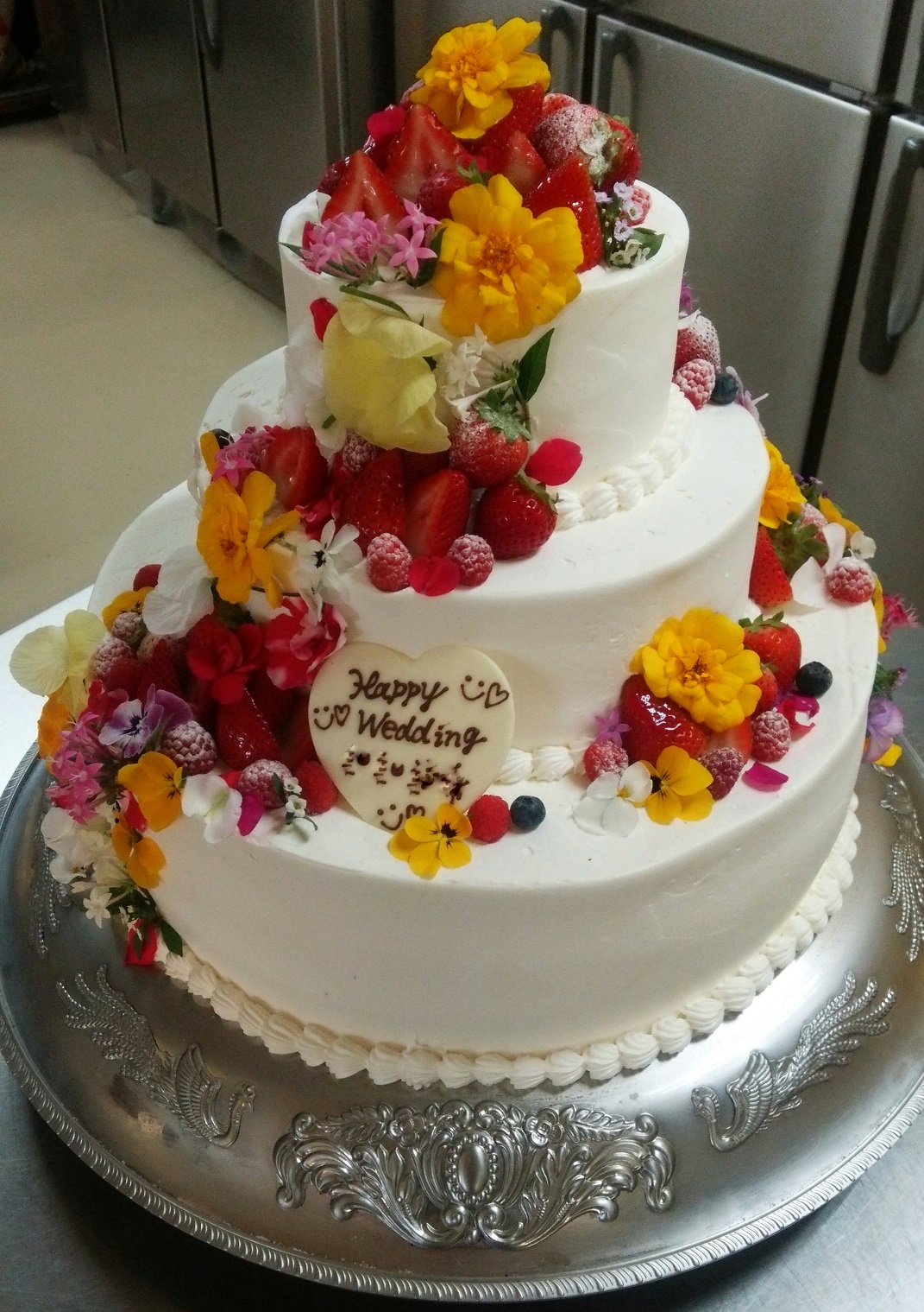オーダーウェディングケーキ承りました 百花園 プロマガweb 新潟 三条 長岡のウェディング 結婚式場 ブライダル情報